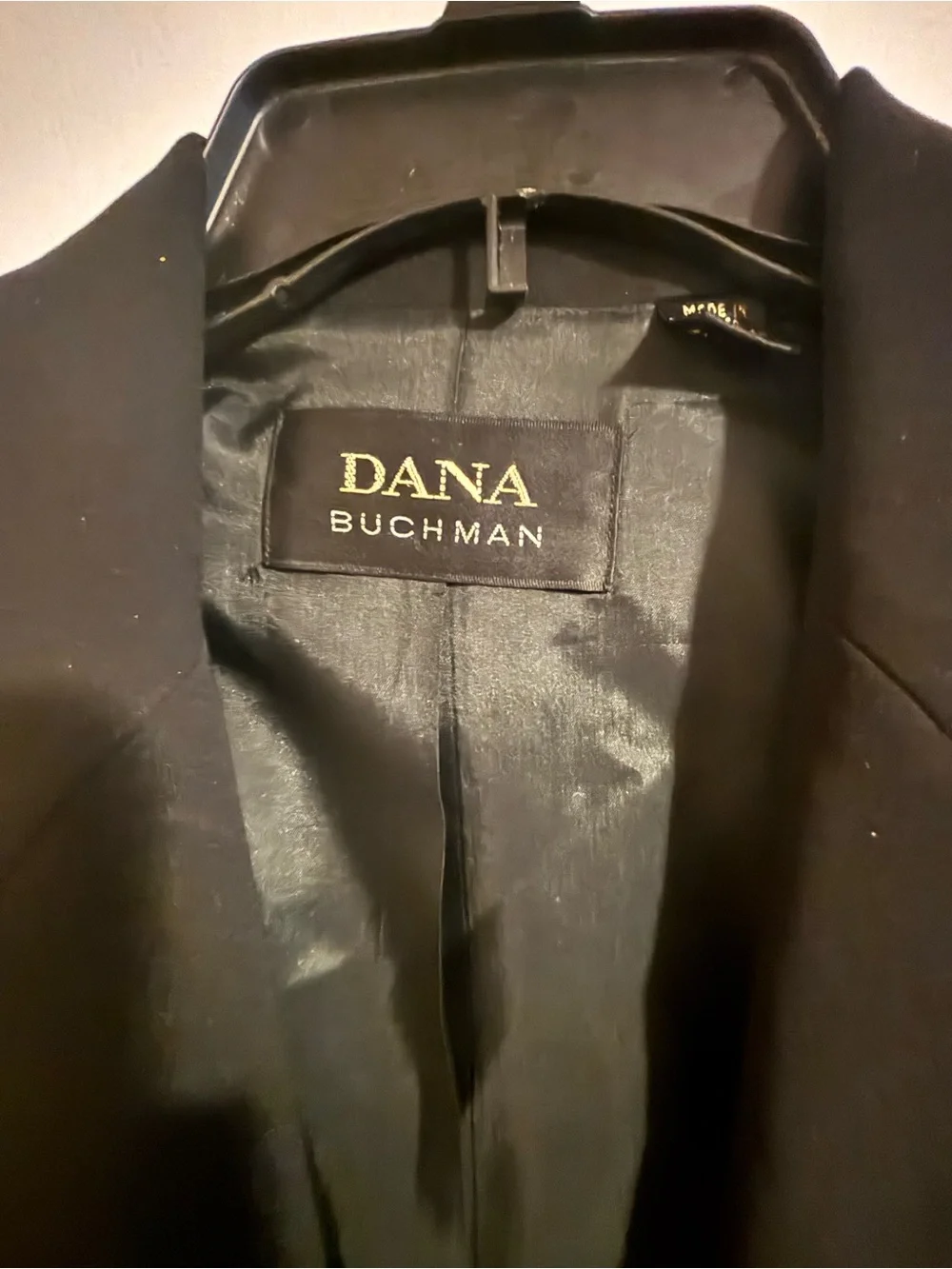 Dana Buchman details brand